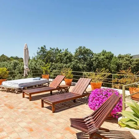 Casa Oliveira Quelfes